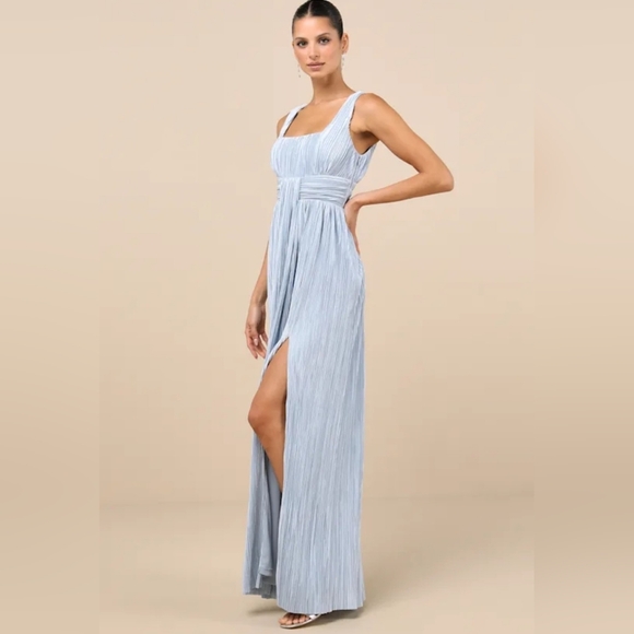Lulu's Light Blue Pleated Maxi Dress Large Nwt - Picture 3 of 4